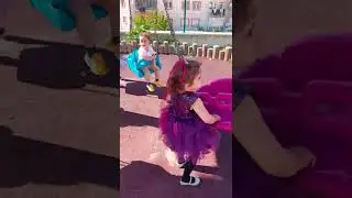 Kuzey Mavi D&ouml;nen Salıncağa Bindi😂 #shorts