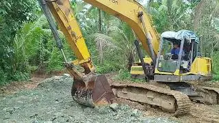 Dumping aggregate material, Equipment & Operator Channel