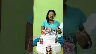Christmas theme cake#pritiandamanblogs #cake #birthdaycake #themecake #minivlog #cakedecoration