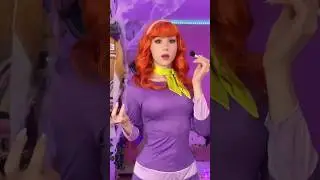 NGL i feel more like Sabrina Carpenter as Daphne from SNL 😂😂 #cosplay #scoobydoo