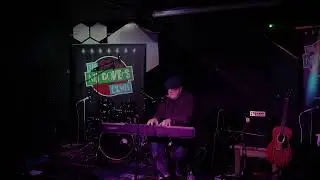 Clevelode - An Ordinary Love