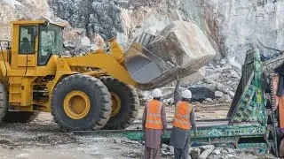 ​Amazing Skills! Loading Huge Mountain Stones into Trucks - Heavy Machinery