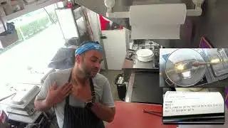 Afgewerkte producten gebakken taro met rijke, heerlijke vissaus.