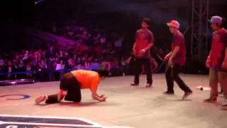 Maximum Crew vs Gamblerz 2 | QUARTERS | CYON FINALS 2009