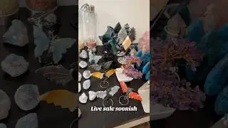 Live on TikTok #crystals #crystals #smallbusiness #canada #crystalshop #fluorite #agate #quartz￼