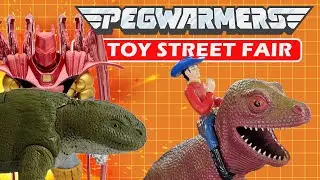 Ярмарка игрушек на улице &mdash; грелка для игрушек
