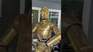 C3PO droid at R2LA 2023