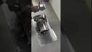 2000W pulsed laser cleaning machine for oil removal on auto engine
