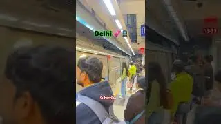 Delhi metro yellow 💛 line #delhimetro #youtubeshorts #viralvideo #shorts #shortsfeed #metro #train
