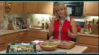 Gadget Gal&reg; shows beautiful flexible cutting board