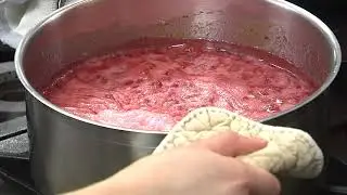 How to Make Low Sugar Strawberry Jam