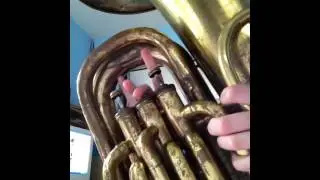 One octave chromatic scale in 32nd notes