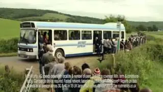 EE Kevin Bacon conga advert - featuring Noel Edmonds