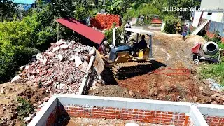 Skills Operator Mini Bulldozer Working Clearing Waste Soil - Small Bulldozer Pushing Soil