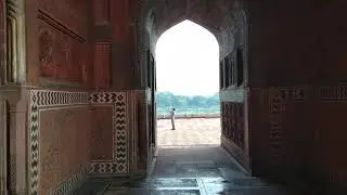 What is the maintenance cost of Taj Mahal?/Happy vlogs