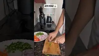 Leftover Roti Poha ASMR  #shorts #food #asmr #roti #cooking #poha #viral #streetfood