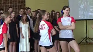Występ dziewcząt z Flimero