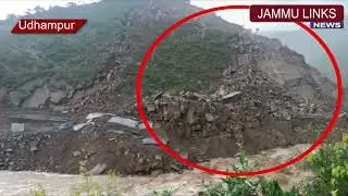 Massive Landslides Near Udhampur on Jammu-Srinagar Highway