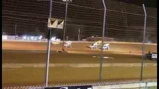 Sprint Car heat action