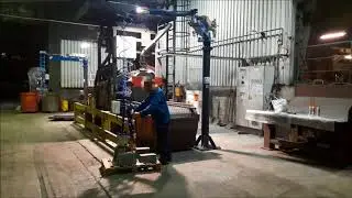 Zeilhofer handling: unterschiedliche Gussteile / different castings