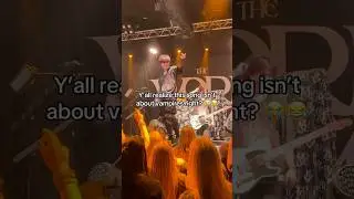 FYI This song is not about vampires&hellip; 😳😂 do y&rsquo;all not get that yet?#vampire #vampires #emo #concert