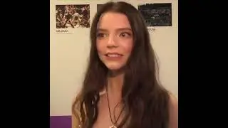 She kind of looks like a hot alien 1681209621735