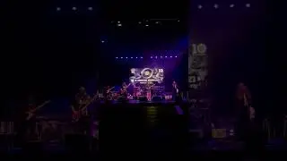 Make It Romantic live at the AMA UK Awards 💕