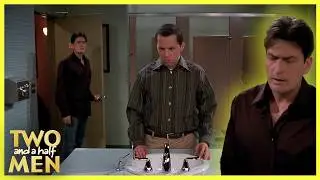 Alan Doesn&rsquo;t Want to Pay the Dinner Bill | Two and a Half Men