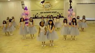 حفل تخرج مدارس اجيال واعدة دفعة 2017 انشودة جنة الدنيا يا امي