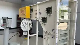 Continuous bucket elevator