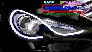 BARRA DE LED CONT&Iacute;NUO NO FAROL DO HYUNDAI SONATA COM M&Aacute;SCARA NEGRA E LED FLEX&Iacute;VEL SILICONE LEDS