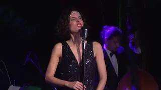 Sway - Chloe Perrier