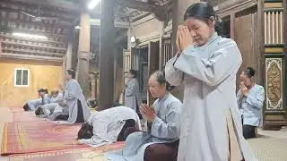 Buddhist chanting ceremony at Vom Pagoda - Thanh Hoa