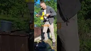 dewalt dcd240 as digger, спробував взяти бури від мотобура 200мм #dewalt #gardenwork #farming