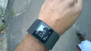 Fitbit Surge Screen Daylight Visibility
