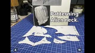 EVIL TED LIVE: Pattening Alien neck.