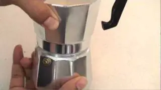 Como Hacer Caf&eacute; Expreso y Cubano con la Cafetera IMUSA -Espresso