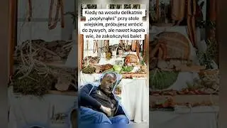 Prześlij dla kogoś kto przegrał ze stołem wiejskim😂😉#dlaciebie #śmieszne #humor #wujciobimba #fyp