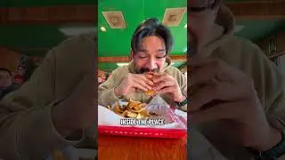 Я нашел один из 10 лучших бургеров, спрятанный недалеко от Чайнатауна #TexasBurgerPalace