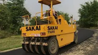 Sakai TS 200 pneumatic tyred rolling