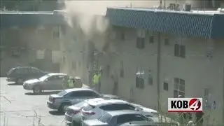 Video: Construction workers rescue baby, toddler from apartment fire