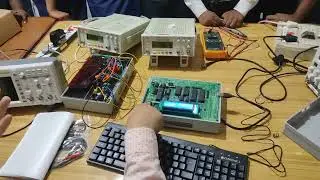 Demonstration of 8051 Microcontroller TRAINER Kit by Vinytics Service Engineer, SBP GP AZAMGARH