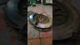 VW t5 transporter difficulty in engaging all gears..clutch cover snapped wow 🙃