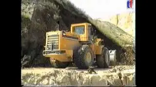 Komatsu WA 600 in a Quarry / Steinbruch, Germany, 1995.