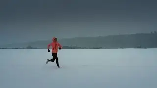 Under Armour Mile vs Mile: Zoe Outruns a Storm
