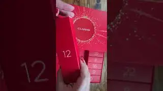 12🎁 - Unboxing Clarins ! L&rsquo;&eacute;clat en cadeau !