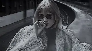 Crystal Castles - Transgender (Allszns Remix) (Techno)