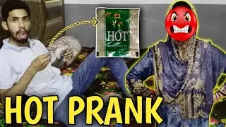 Hot Prank with wife  || Hot naswar prank || aj wife k set prank kiya 🤣🤣🤣🤣