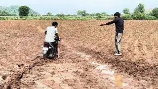 Mud Water 💦 OFF Roading 😨Splendor Plus Bike And Stunts 🔥#mud #offroading 