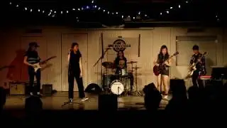 Carrie [cutsleeve cover]